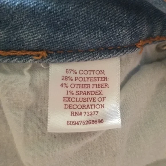 Women's Jean Shorts. Size 7. - Picture 4 of 4